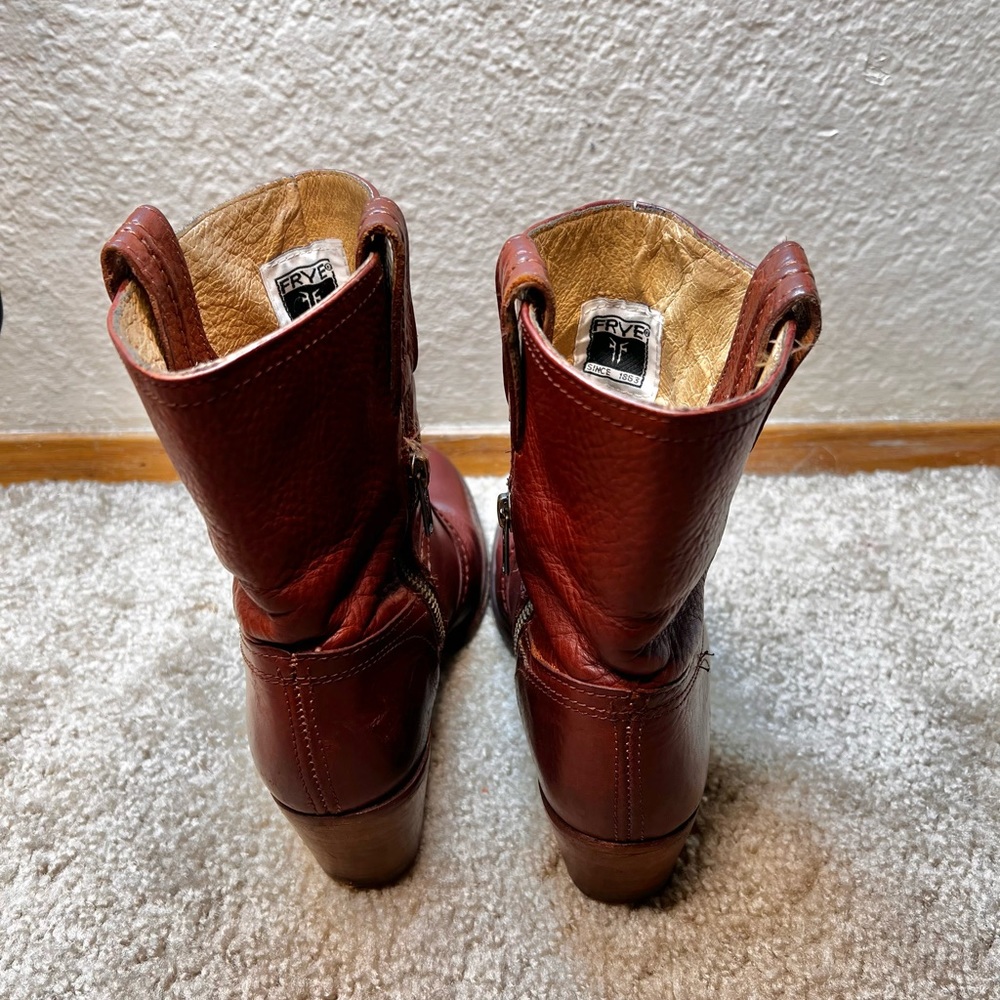 Frye Jane Trapunto Cognac Leather Boots Size 7B - Picture 7 of 10